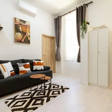 Harmonic Audio Hideaway By Nw * ブダペスト